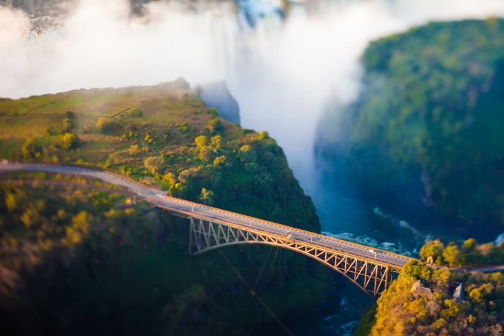 Victoria Falls Bridge. Fot e2dan/Shutterstock.com
